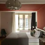 Old City Gem-Very Comfy Bed-Bakery Downstairs * Bern