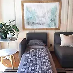 Old City Gem-Very Comfy Bed-Bakery Downstairs Apartment *