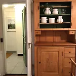 Old City Gem-Very Comfy Bed-Bakery Downstairs * Bern