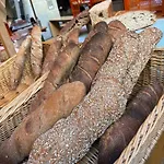 Old City Gem-Very Comfy Bed-Bakery Downstairs * Bern
