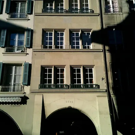 Historical Flat, By Zytglogge - 1st Floor Apartment *