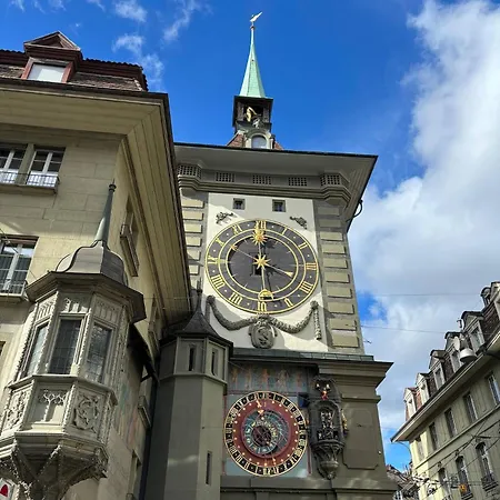 Old Town Gem Comfy Queen Bed & Fast Wifi