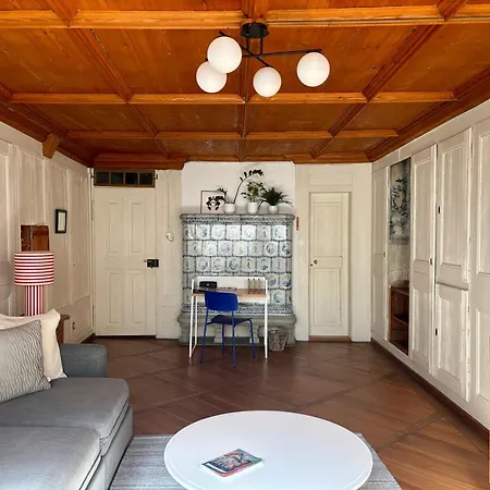 Old Gem-very Comfy Bed-bakery Downstairs *