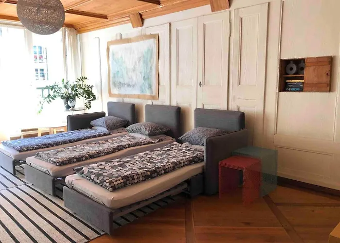 Old City Gem-Very Comfy Bed-Bakery Downstairs 베른