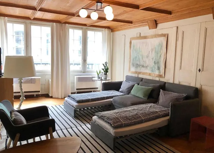 Old Town Gem Comfy Queen Bed & Fast Wifi * 伯尔尼